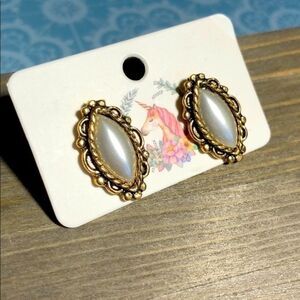 Stud Earrings Diamond Shape, Vintage Style